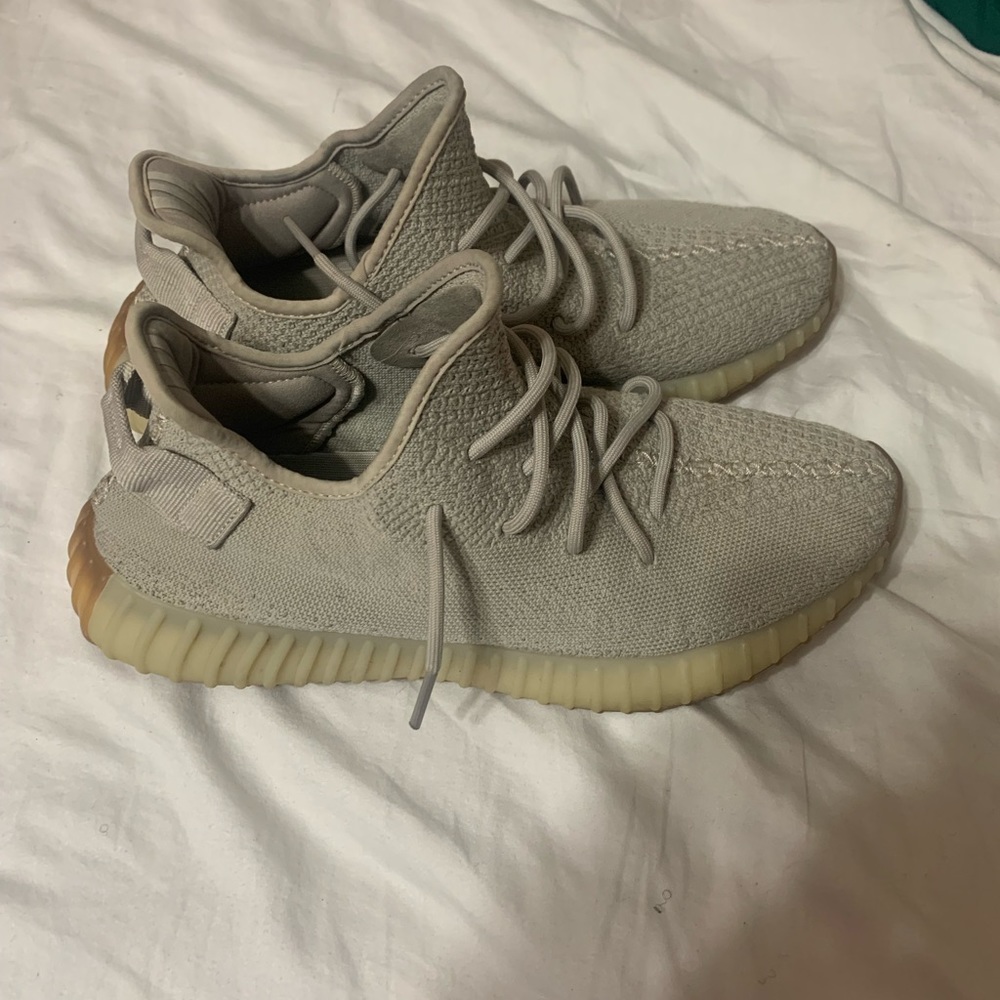 Grey 350 yezzys - Picture 2 of 4